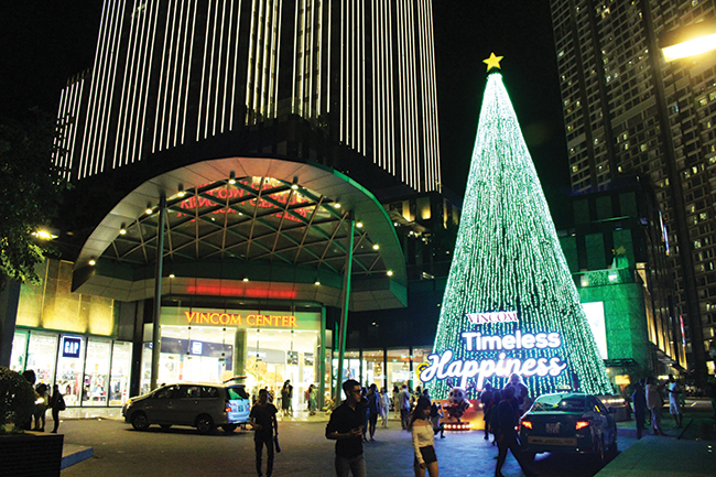 Landmark 81 đón Giáng sinh