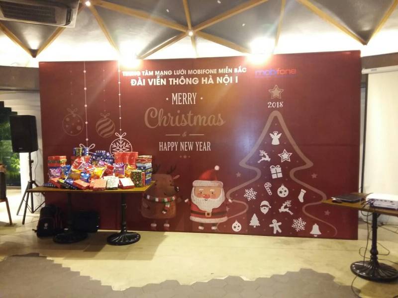 Backdrop cho Noel bằng chất liệu vải, giấy